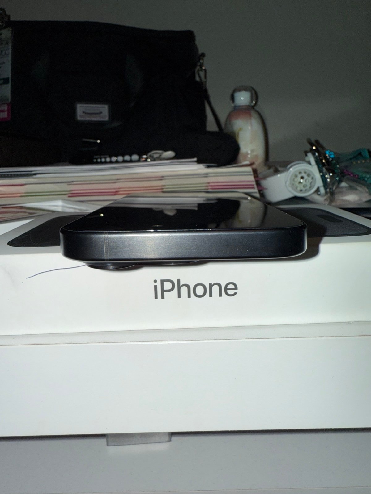 iPhone 15 pro 128 gb black with black apple case 8C12