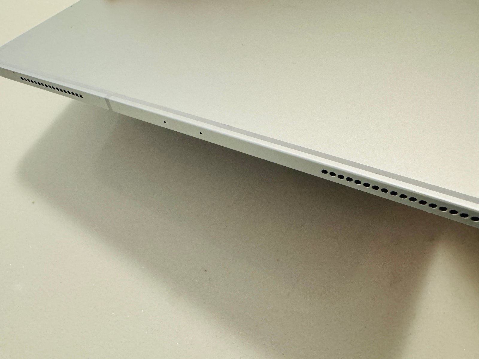 *RARE* Apple iPad Pro 3rd Generation 1 TB in Silver 12.9�?Cellular+ APPLE PENCIL 3R53