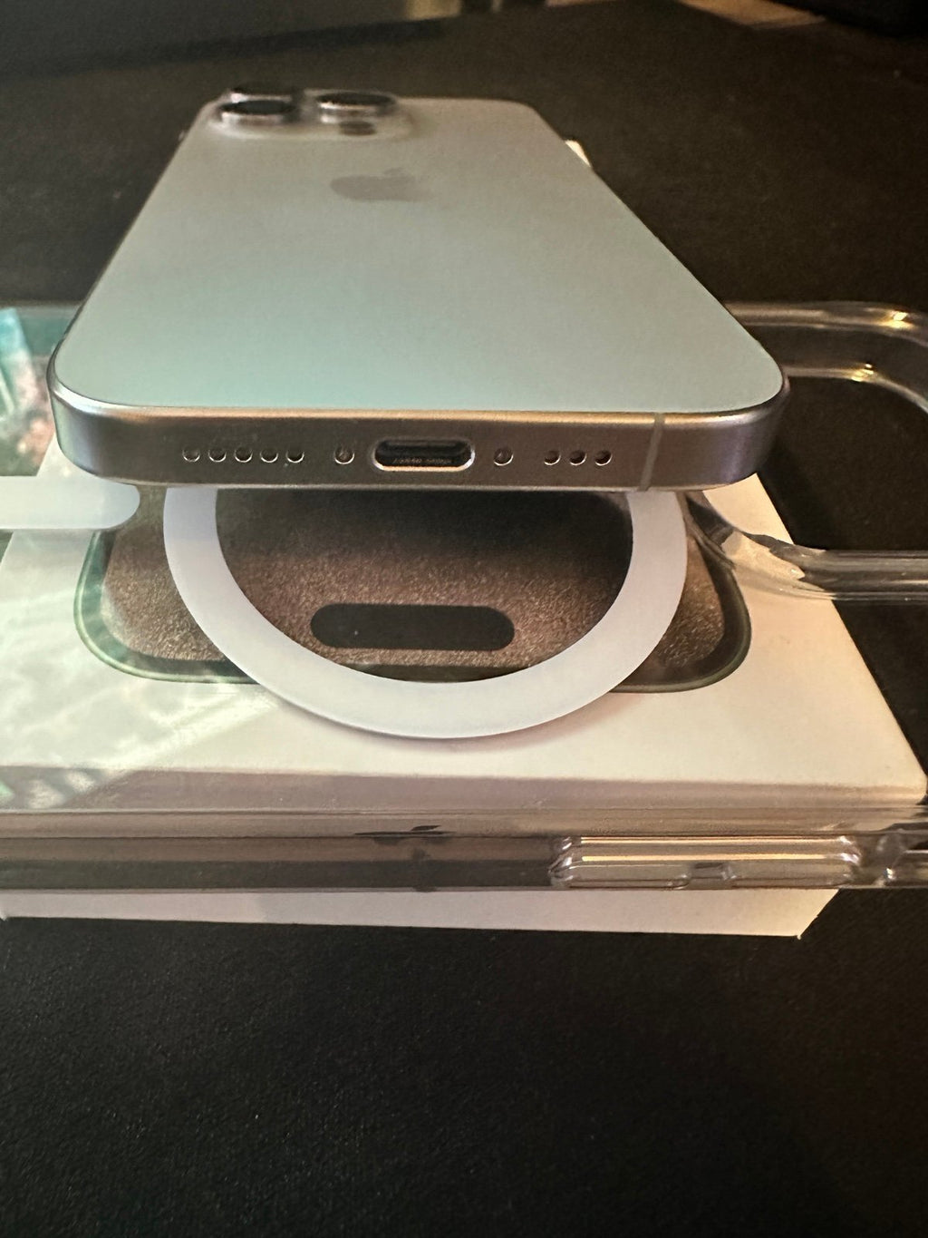 Unlocked iPhone 15 pro 3K58