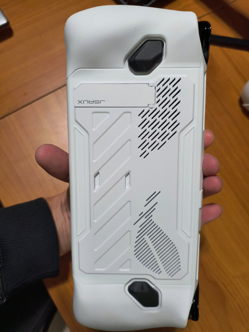 ASUS rog ally z1 (non-extreme) 7F15