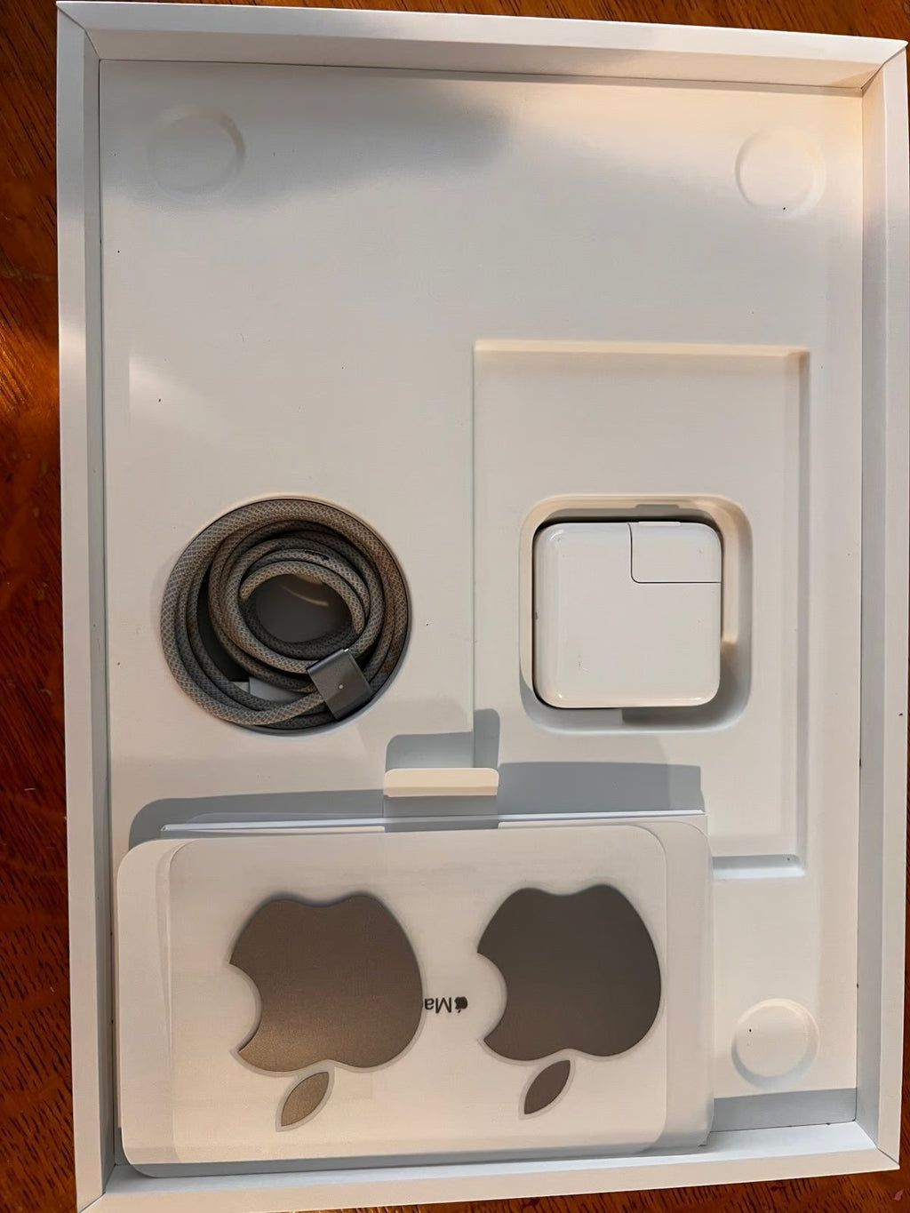 Macbook Air M2 2022 PRICE IS FIRM 5B88