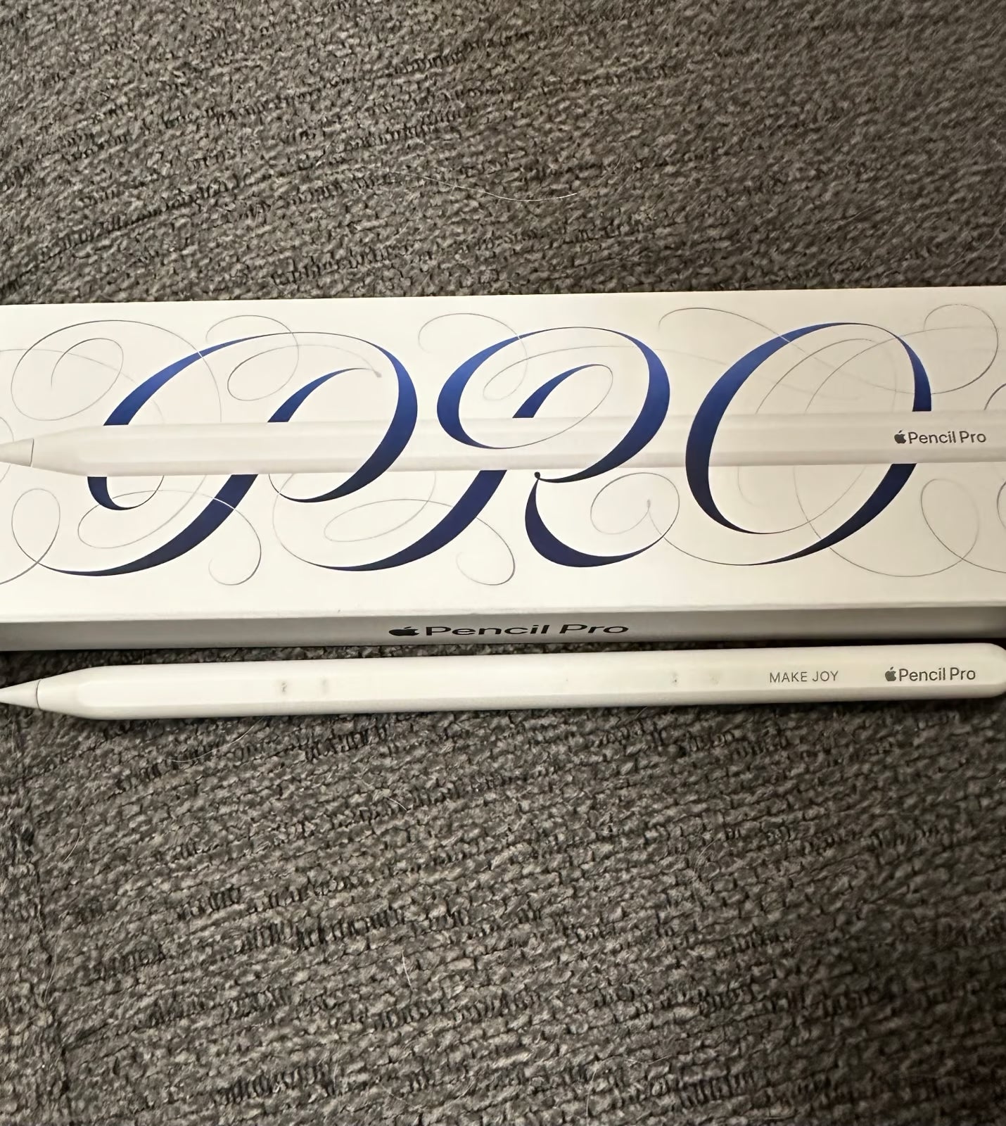 Cellular M2 IPad Air 13 Inch 128GB with SmartFolio Case and Apple Pencil Pro 1T29