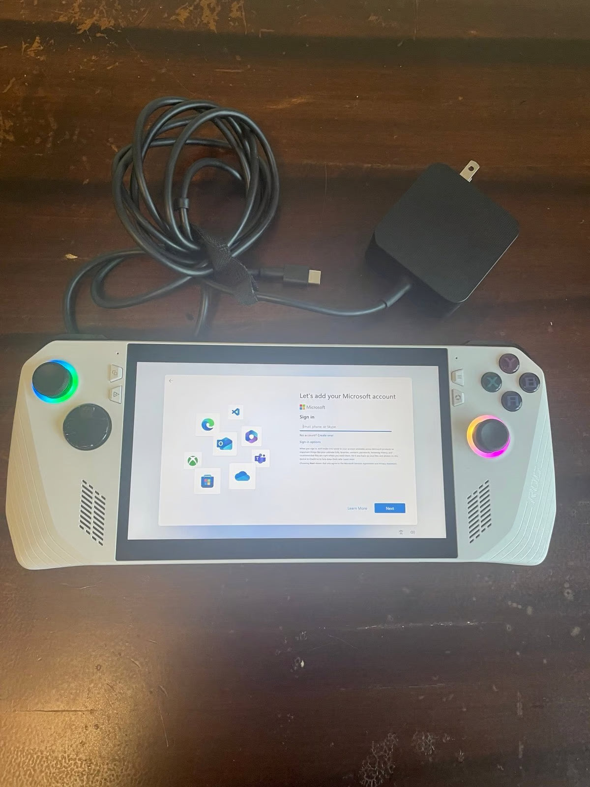 ASUS rog ally z1 extreme 8K29