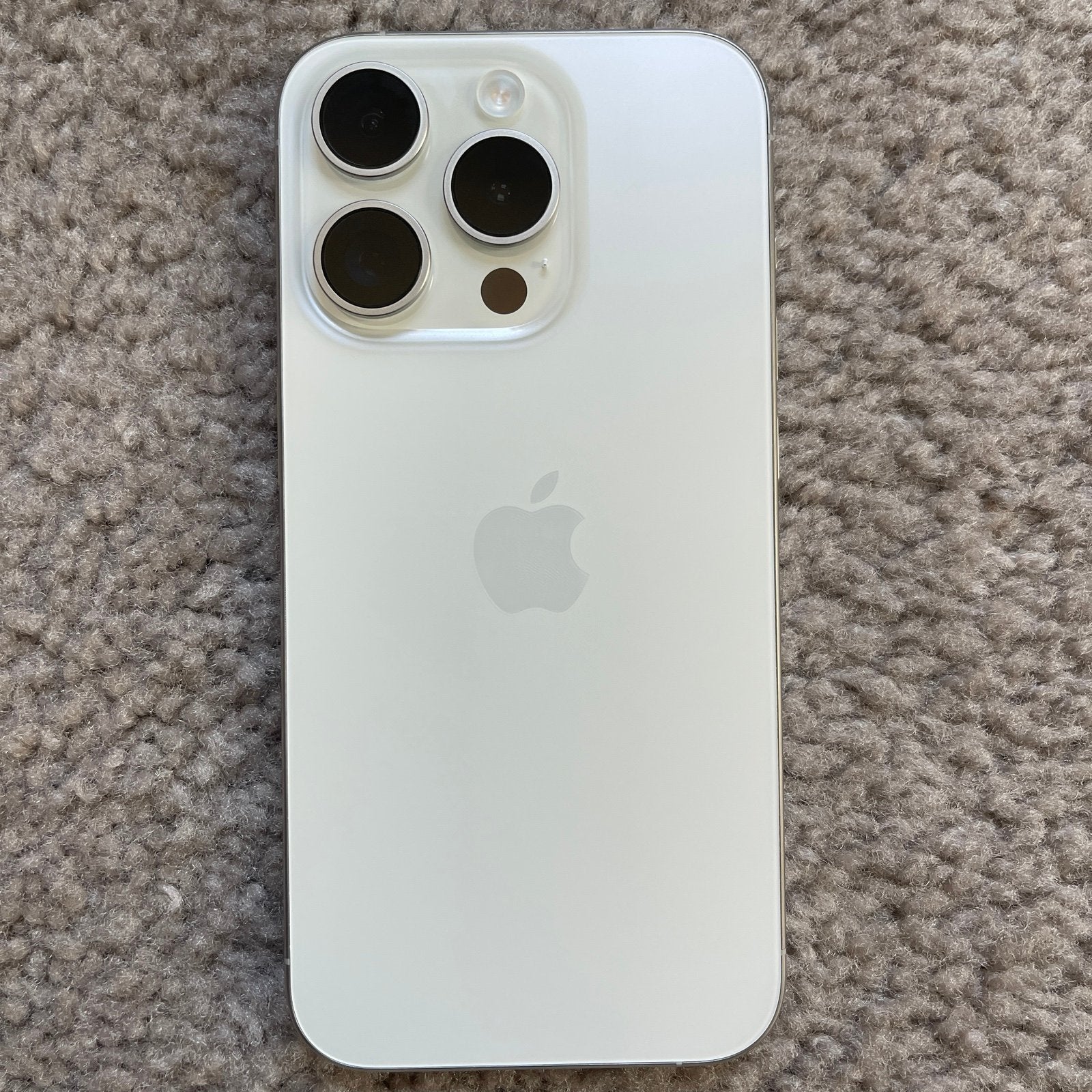 Iphone 15 pro 256gb 5C28