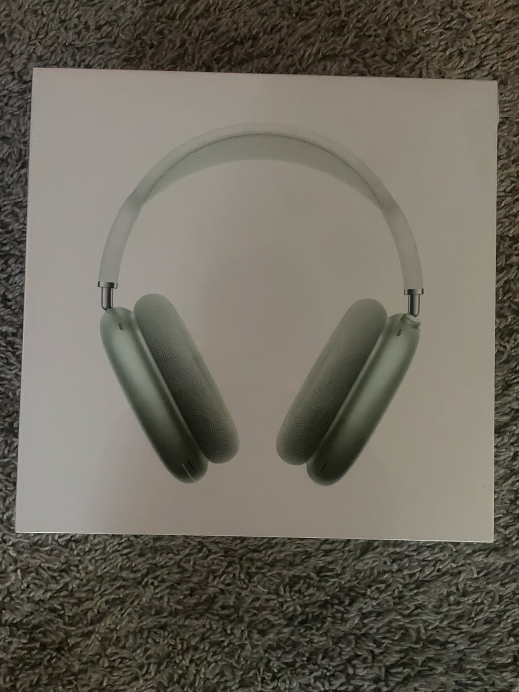 Green AirPod max 9B59