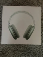 Green AirPod max 9B59