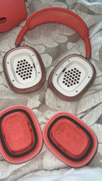 AirPods Max red 9L36