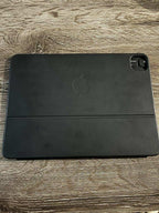 M1 iPad Pro 3rd Gen 128GB WiFi + Cellular with Apple Pencil and Folio Keyboard 9R66