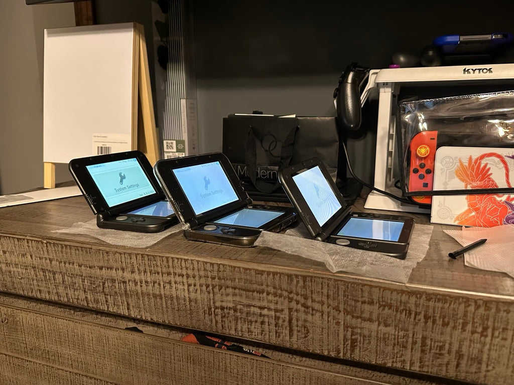 Brand new 鈥淣EW鈥?Nintendo 3DS XL Black IPS Screen