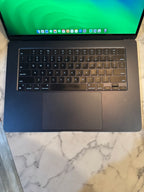 MacBook Air M2 15 inch in Midnight 256gb 8C89