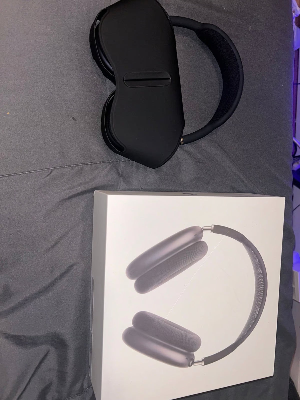 Apple AirPods Max with Smart Case in Space Gray 9H38