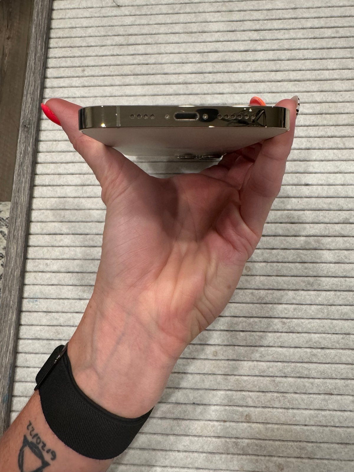 iPhone 13 Pro Max 9D39