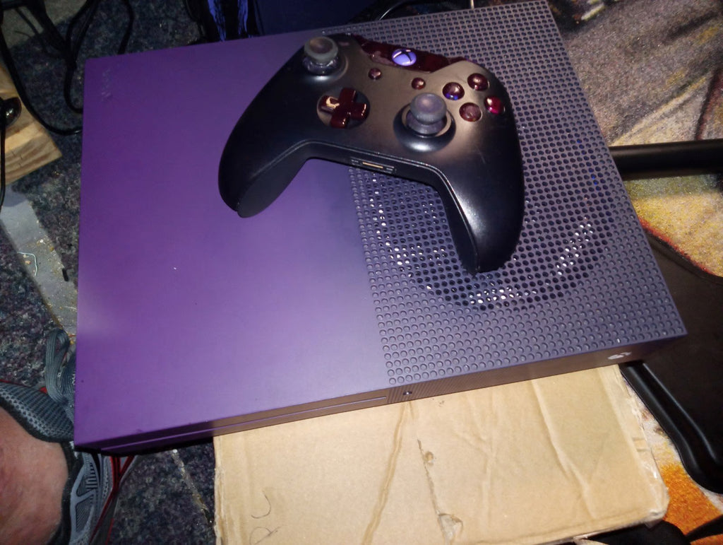 Xbox One S console Purple Fortnite Edition 3D17