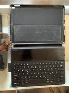 Apple iPad Air 3rd Generation 256 GB in Rose Gold + keyboard case 7E97