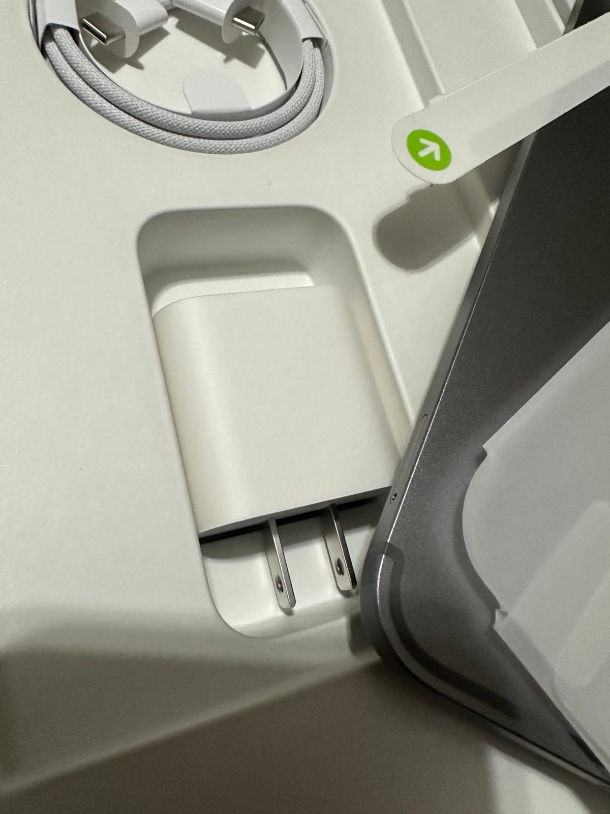 Apple iPad Pro 11�?4th Generation 1 TB in Space Gray 8Z37