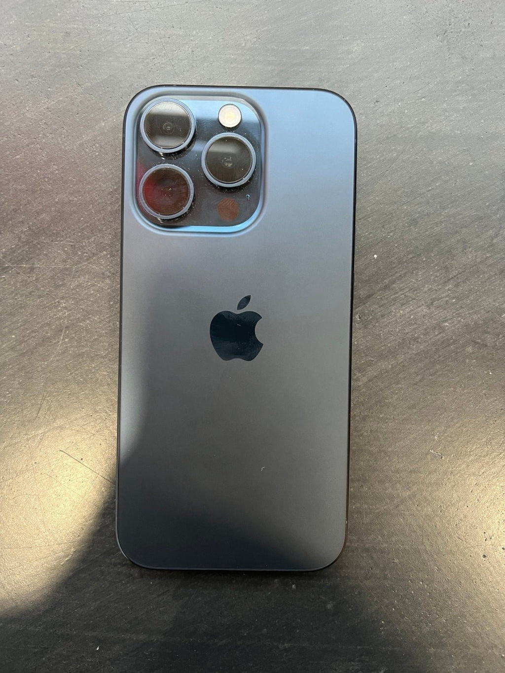 iPhone 15 pro. 256gb. Blue titanium 6H67