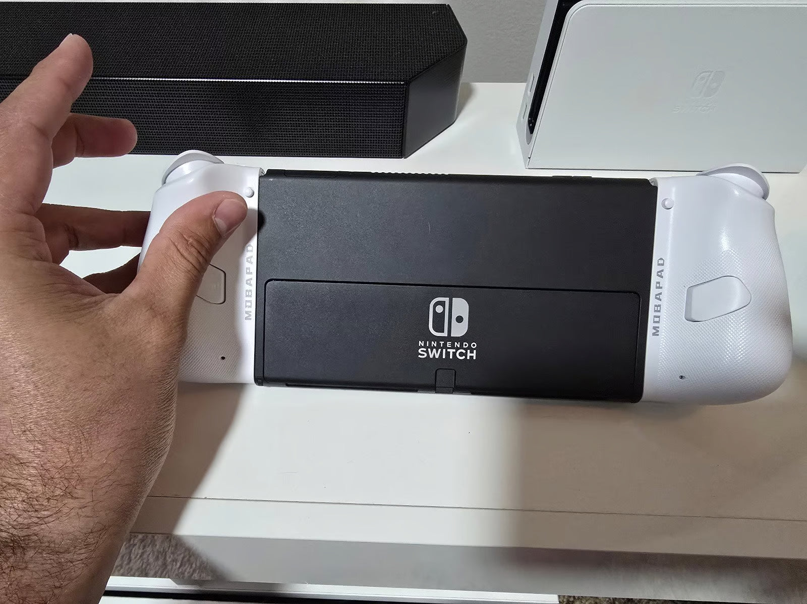 Nintendo Switch oled 8V71