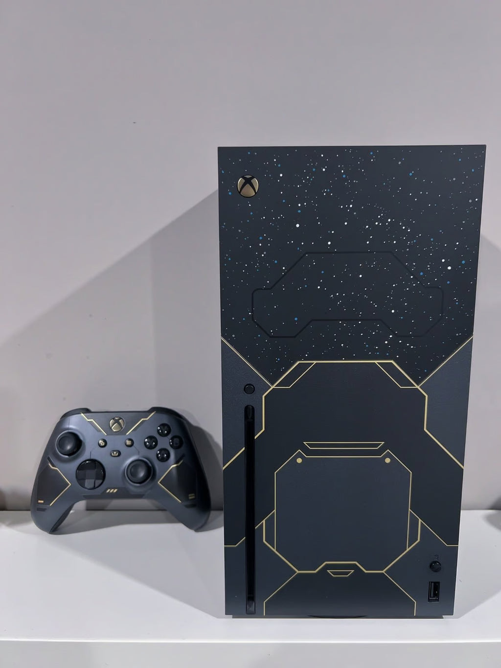 Microsoft Xbox Series X 1TB Halo Infinite Limited Edition Console 9S58