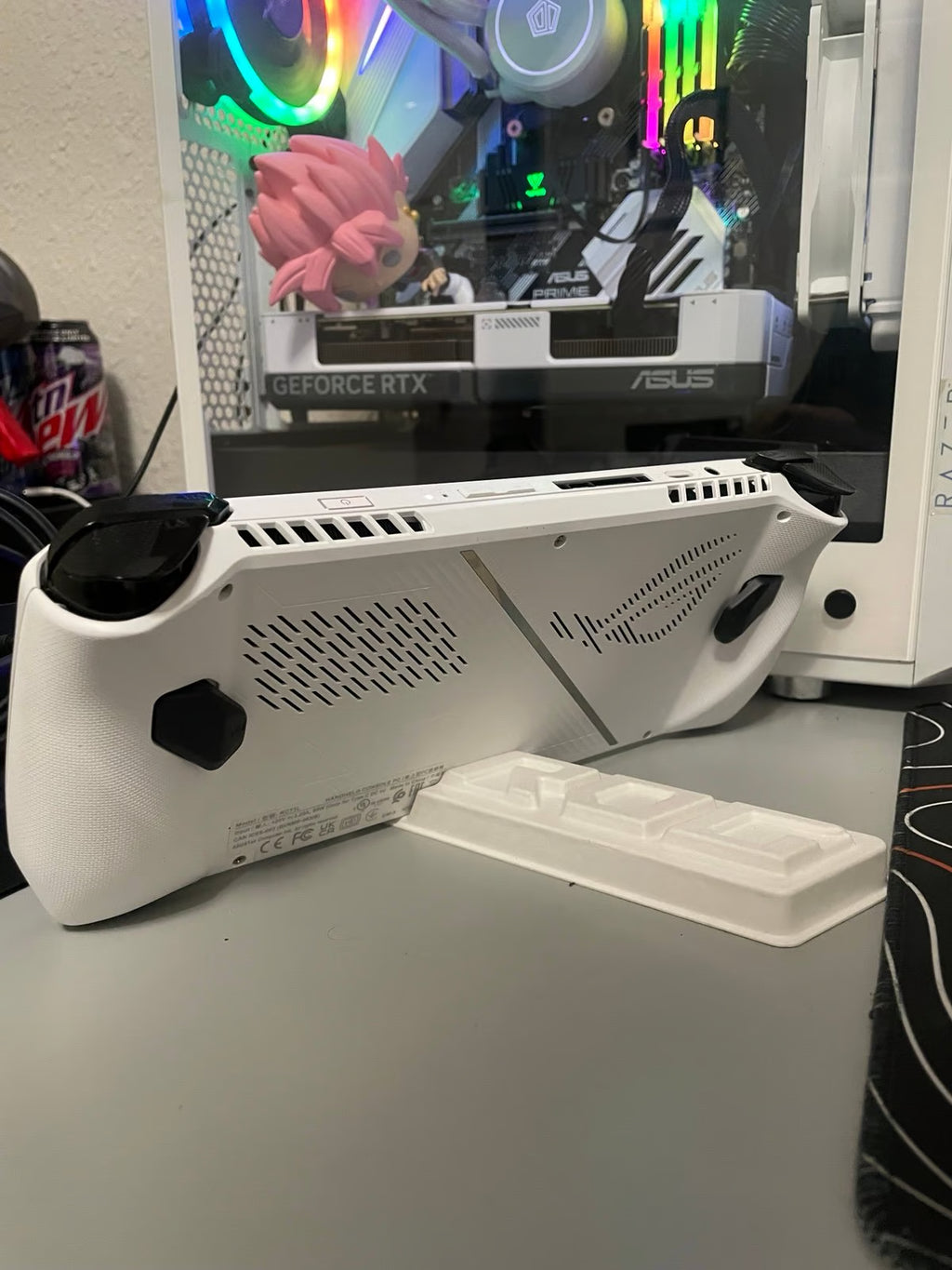 ASUS ROG Ally 7鈥?AMD Ryzen z1 extreme processor 512 GB 8X38