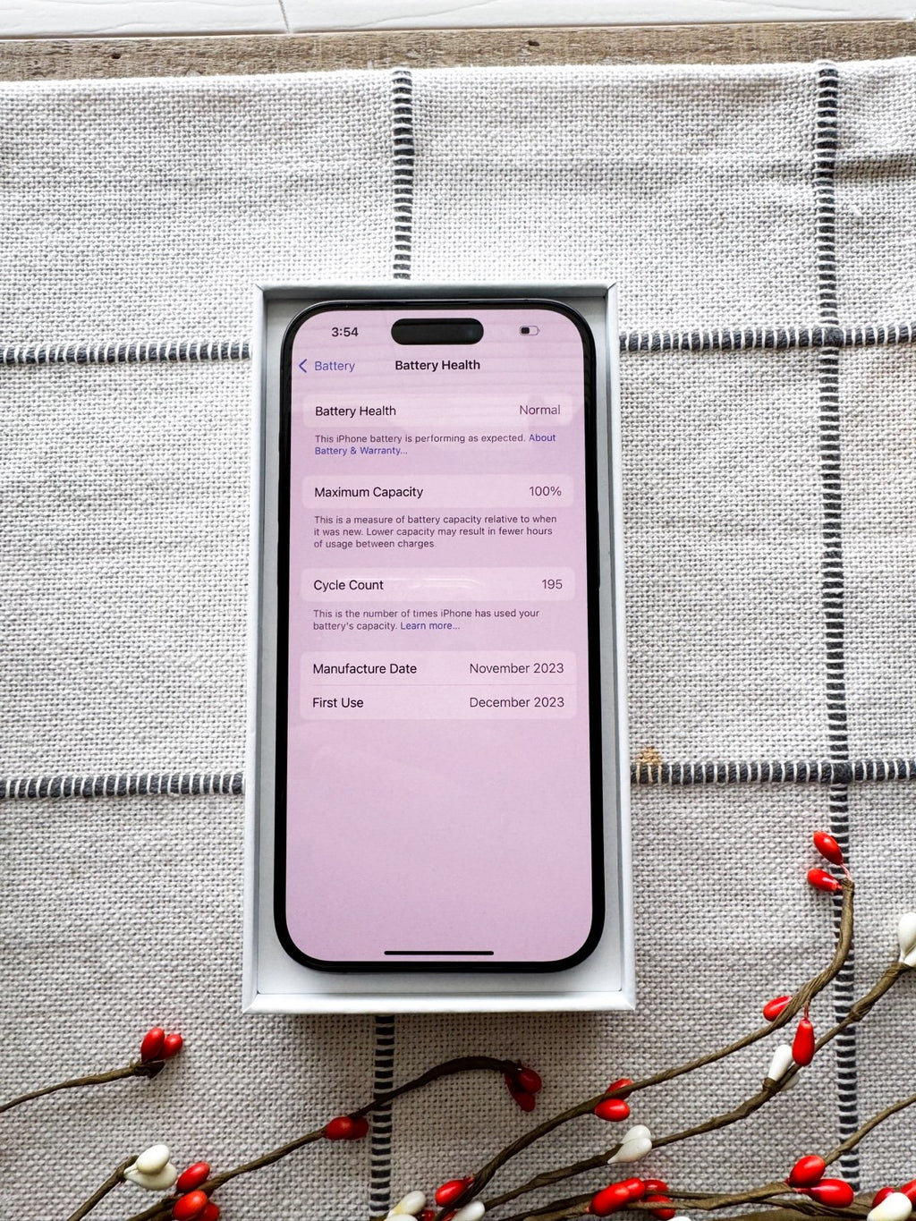 Black Titanium IPhone 15 pro 128gb (unlocked) 7V99