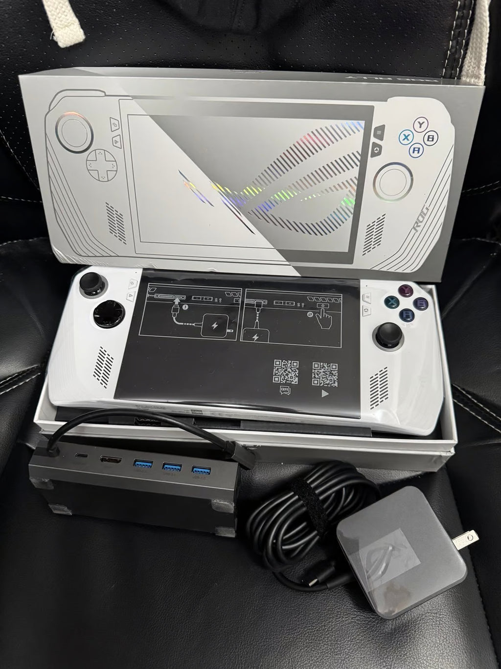 ASUS ROG Ally Z1 Extreme 512GB with JSAUX Dock and Screen Protector 1Z29