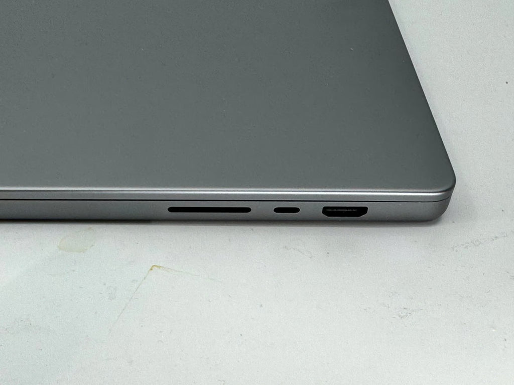 Macbook Pro 16in M1 Pro 10 Core CPU 16 Core GPU 512 SSD 3E96