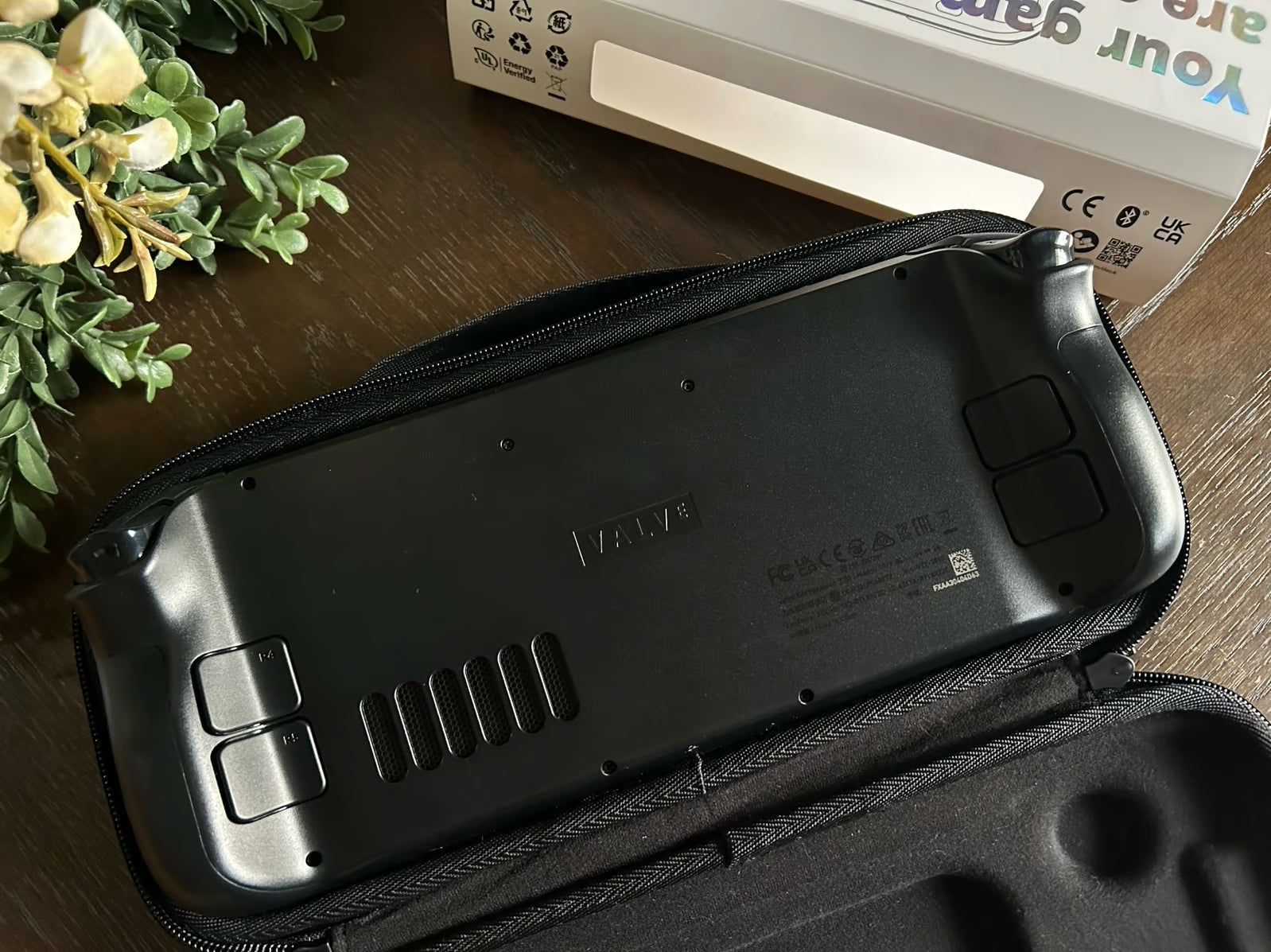 Steam Deck 64GB Pristine Condition w/ All packaging 9F82