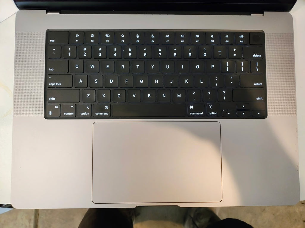 Apple Macbook Pro 16in.  M1 Pro 3.2 GHz  1TB SSD 6T33