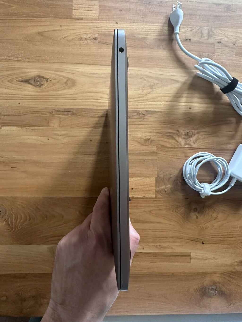 2019 MacBook Pro TouchBar Retina 13鈥?A2159 SpaceGray 1.4 GHZ 16GBRam 500 GB SS 8C33