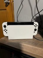 Nintendo Switch oled bundle 7R85