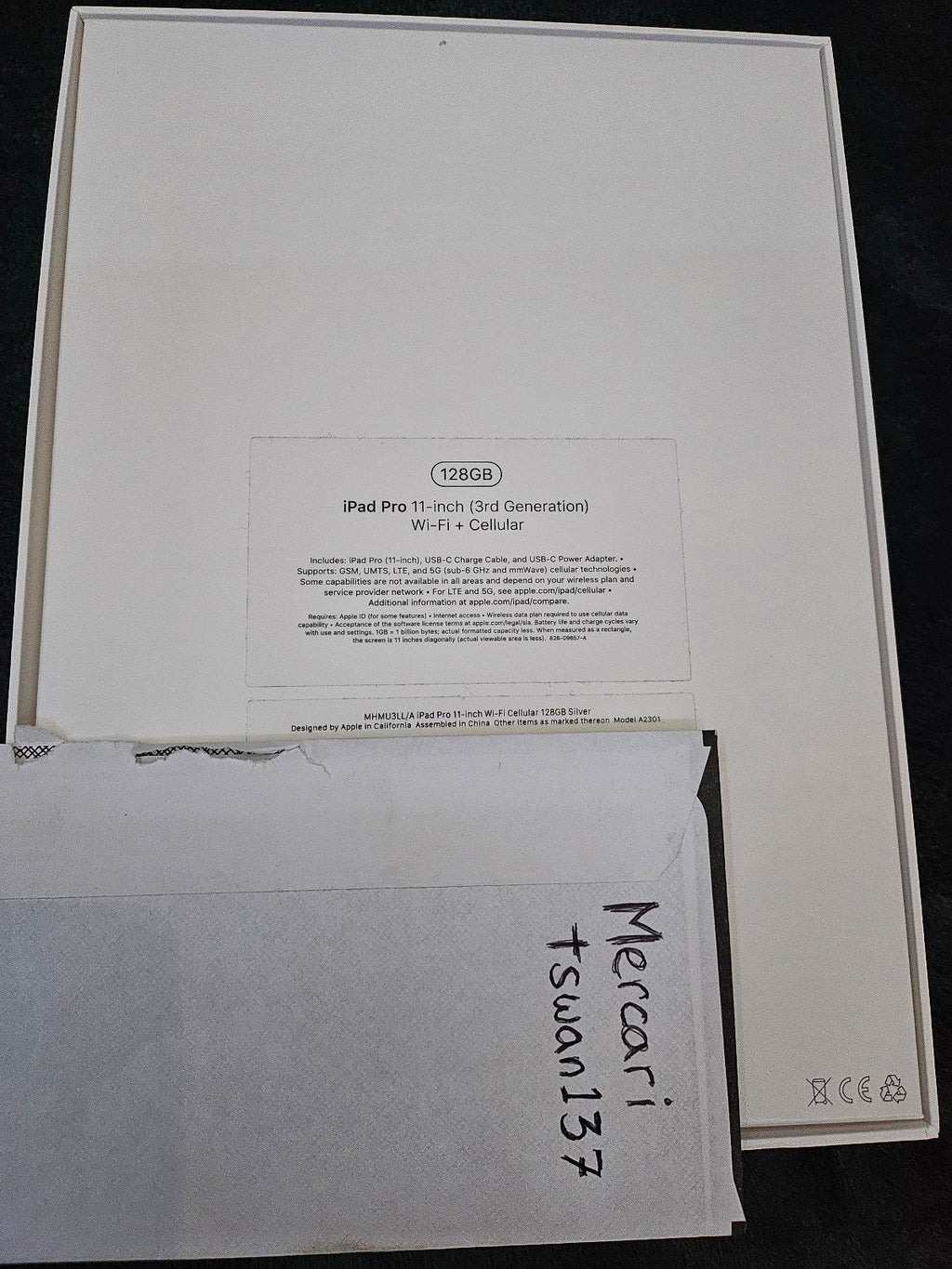 M1 iPad Pro Wi-Fi + Cellular w/ Apple Pencil 2 & Keyboard Case 9F51