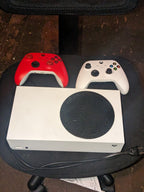 Xbox series S with 2 controllers LIKE NEW (3 months old) 3Z66