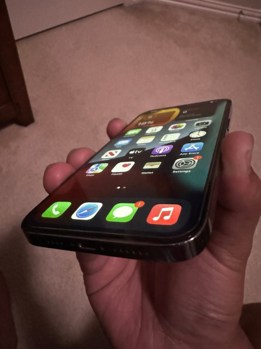 Apple iPhone 12 Pro Max 256GB in Graphite Unlocked 3B97