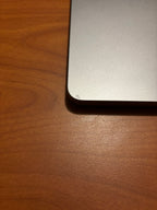 M2 MacBook Air 13 in 256gb 16gb Ram 8L83