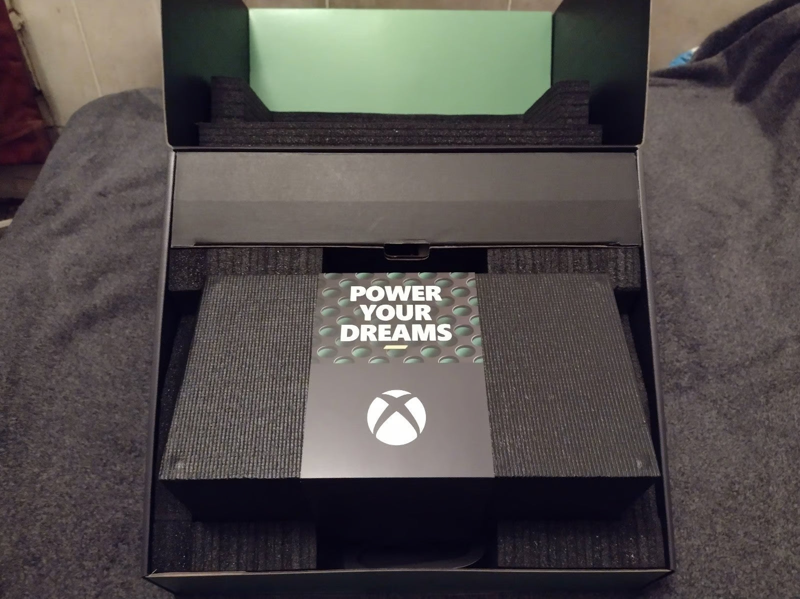 Xbox Series X with Resident Evil 3 and 4 Remakes 8B93