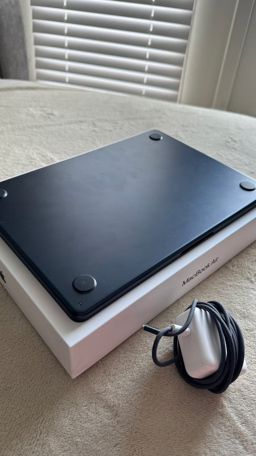 Apple Macbook Air A2681 13.6in. M2 256GB Midnight Blue 9G96