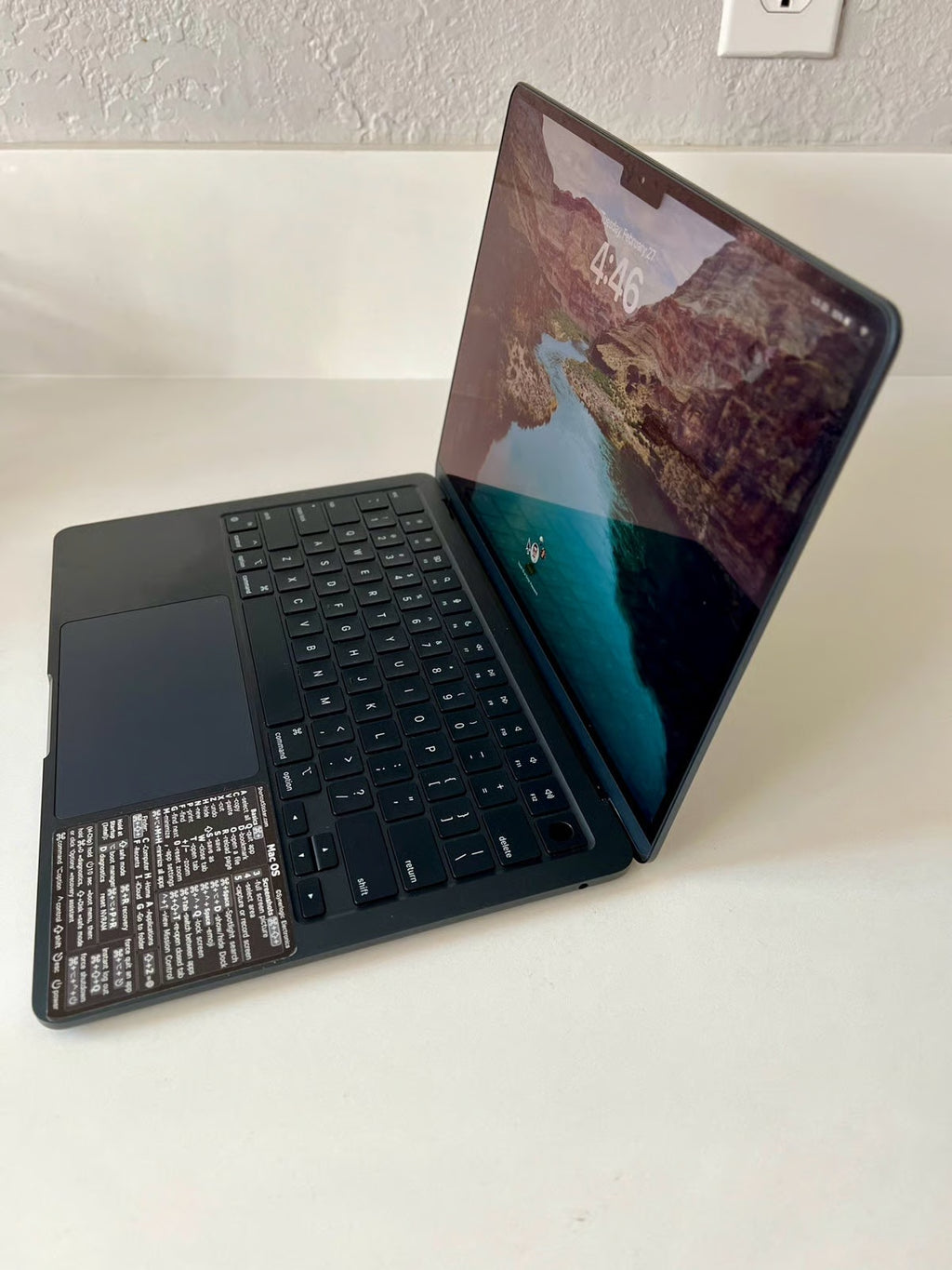 Apple MacBook Air 13in. w/Apple Care Bundle 5K28