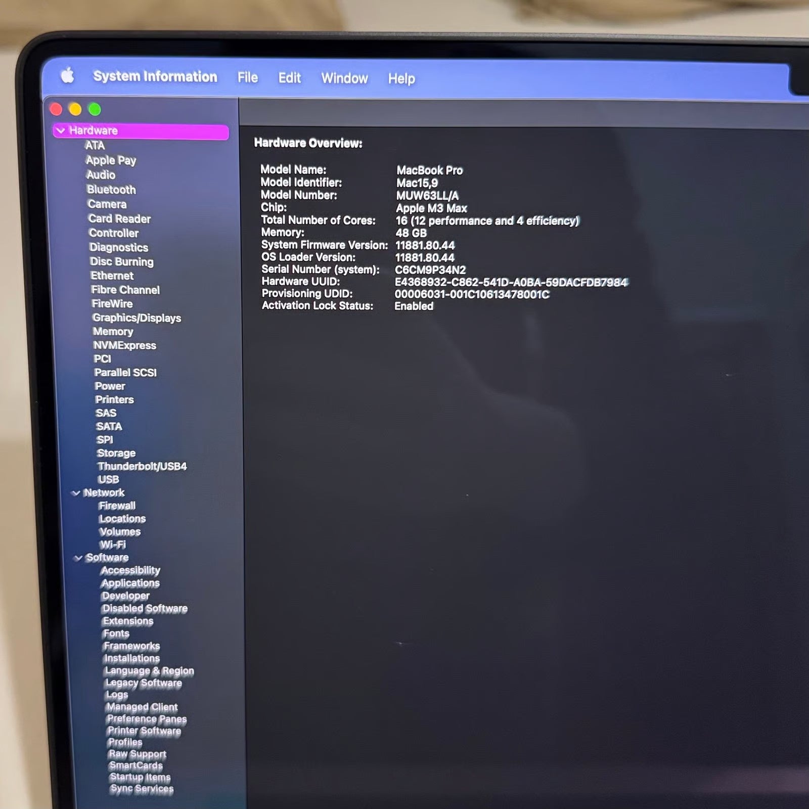 MacBook Pro M3 Max 16core 48gb Memory 9K32