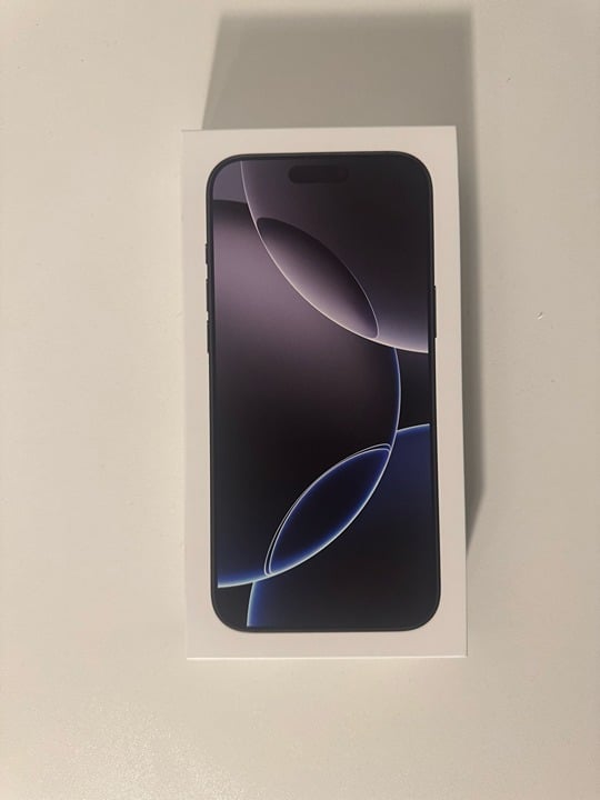 Apple iPhone 16 Pro Max Unlocked 鈥?Sealed in Box! 6B72