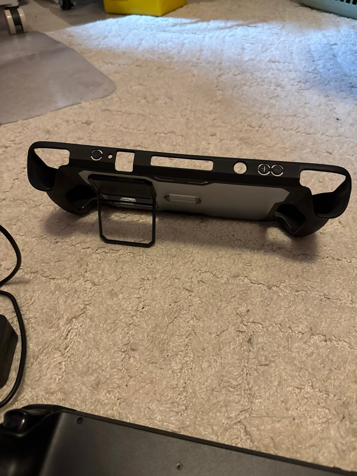 Steam Deck OLED 1tb plus sd 1tb included case 1L23