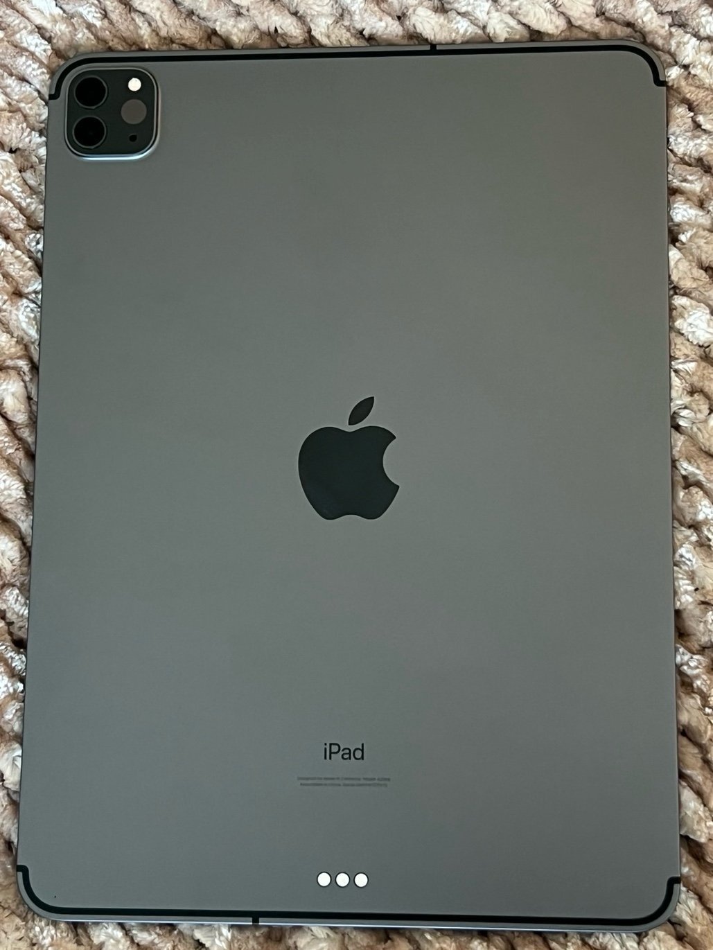 Apple iPad Pro 11-inch 2nd Generation 128 GB in Space Gray 6B82