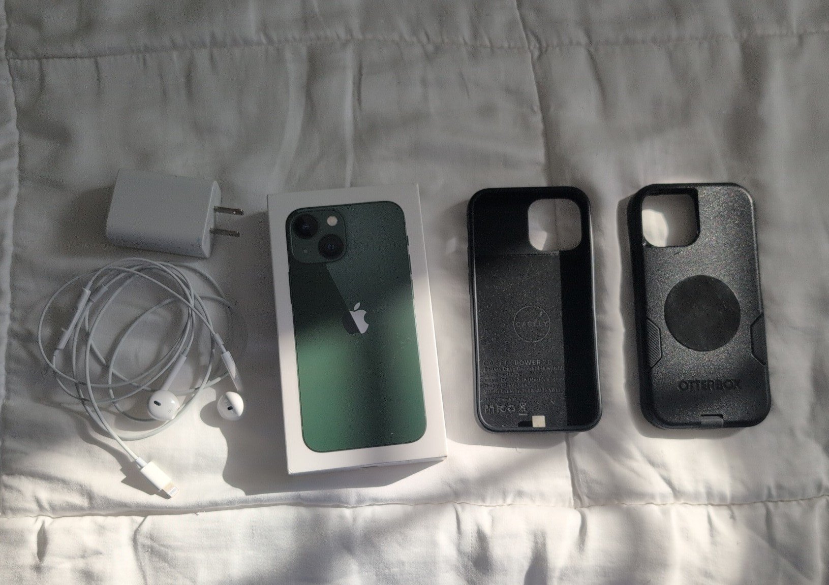 iPhone 13 Mini 256GB in Green - Unlocked! with Accessories! 1J59