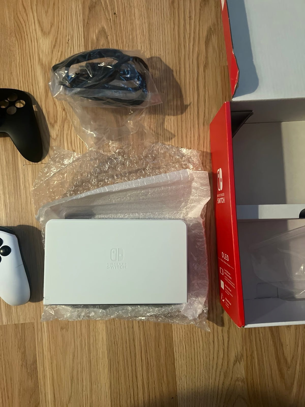 Nintendo switch oled console 6U27