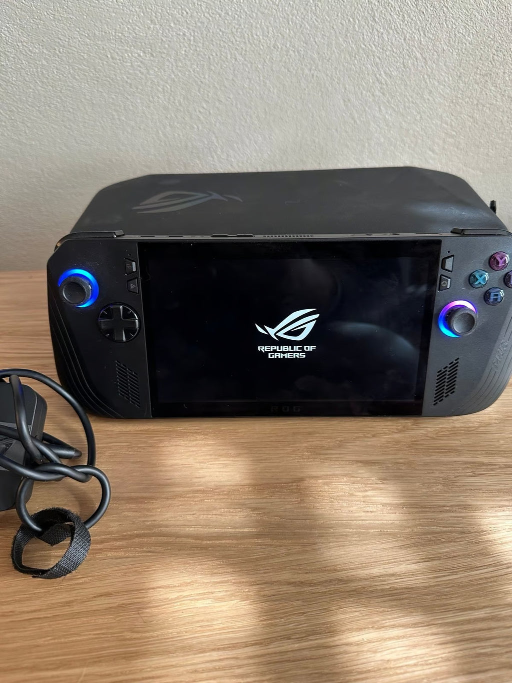 ASUS - ROG Ally X 7"" with Hardcase 5C63
