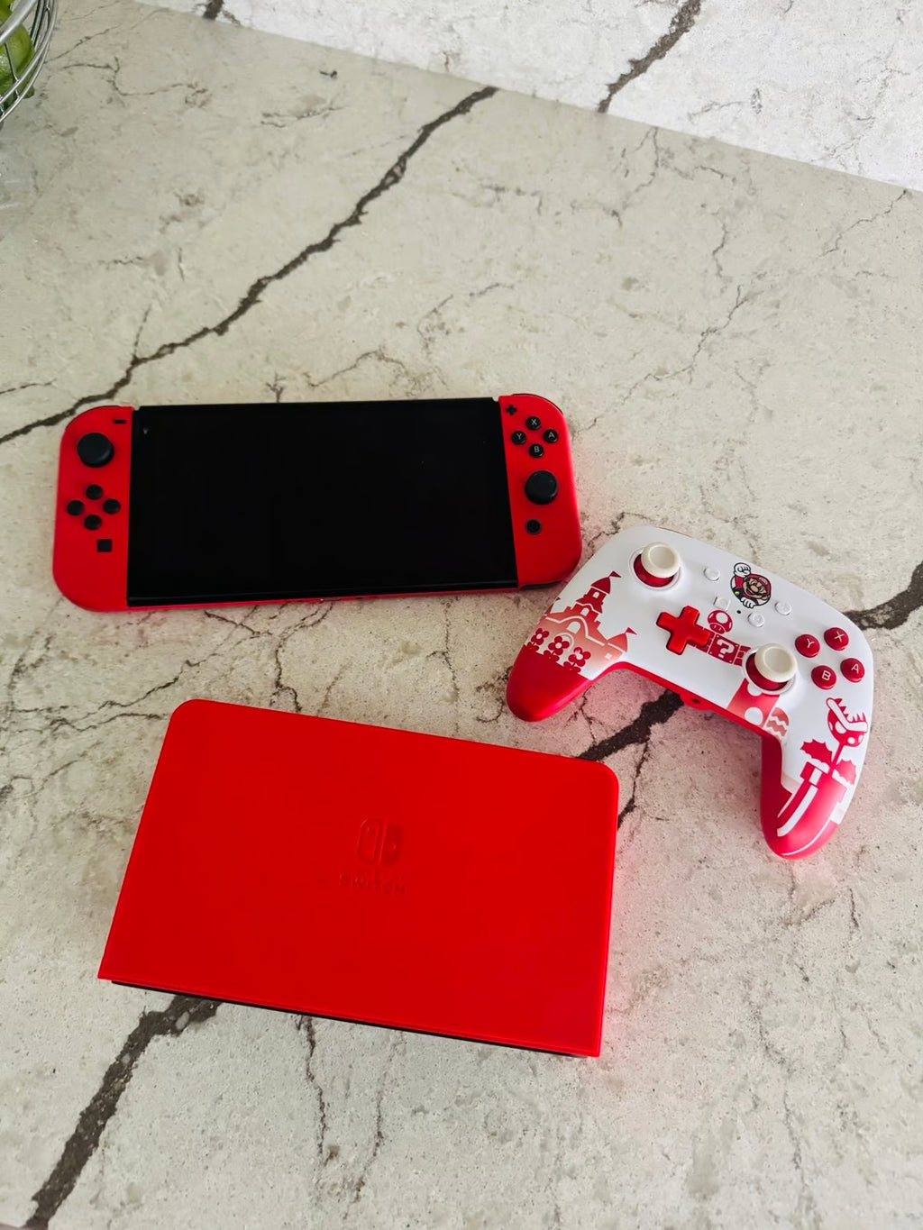 Nintendo Switch OLED Model Mario Red Edition 9M16