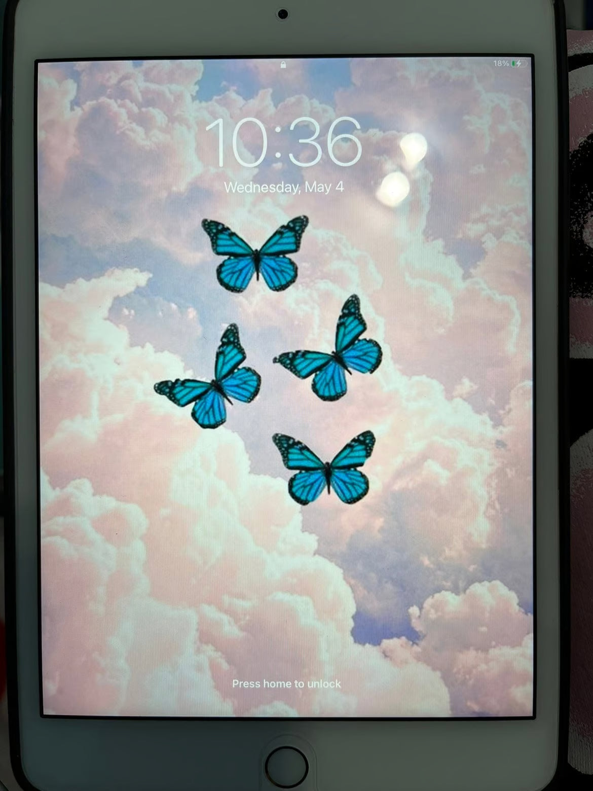 Apple iPad Mini 4th Generation 128 GB in Gold 8F33