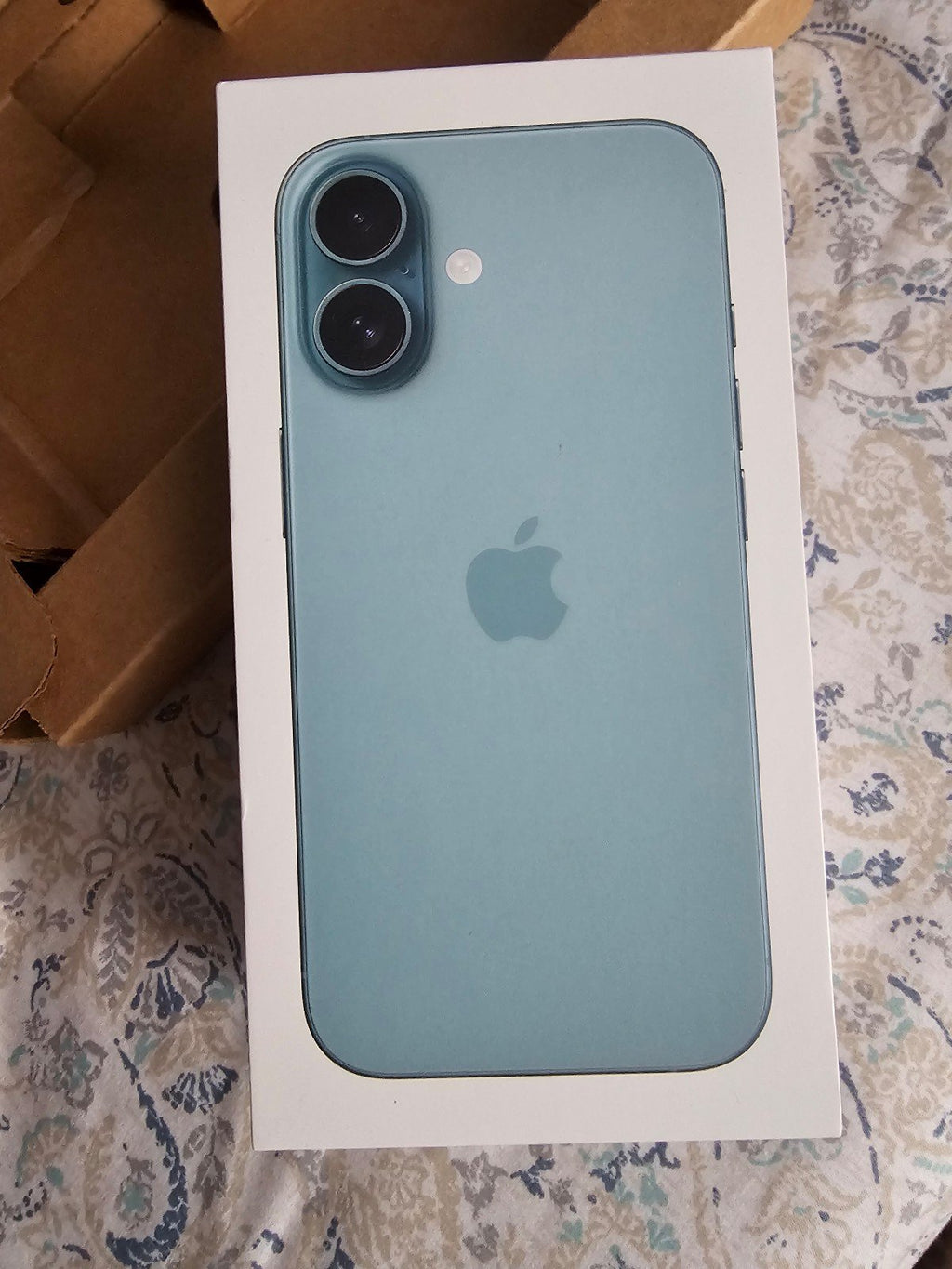 Apple iPhone 16 6T28