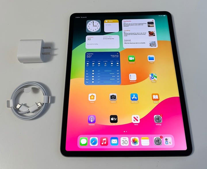 Apple iPad Pro 12.9 inch (5th Gen) - 128GB Space Gray (WiFi) A2378 - MDM 1Q17