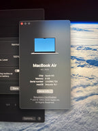 MacBook Air 13in M2 256gb 3A39