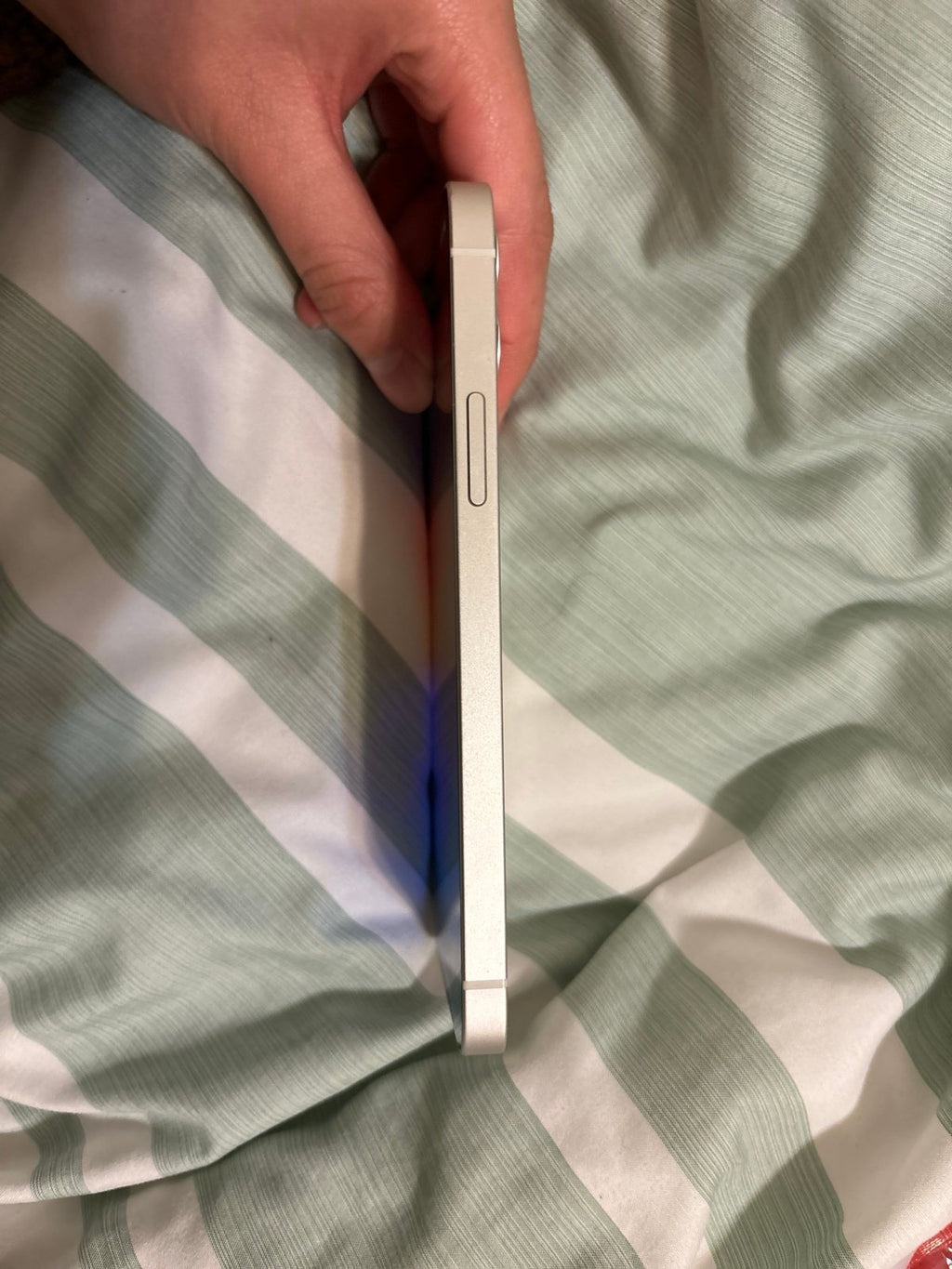 Apple iPhone 12 128 GB in White for Unlocked 2Y38